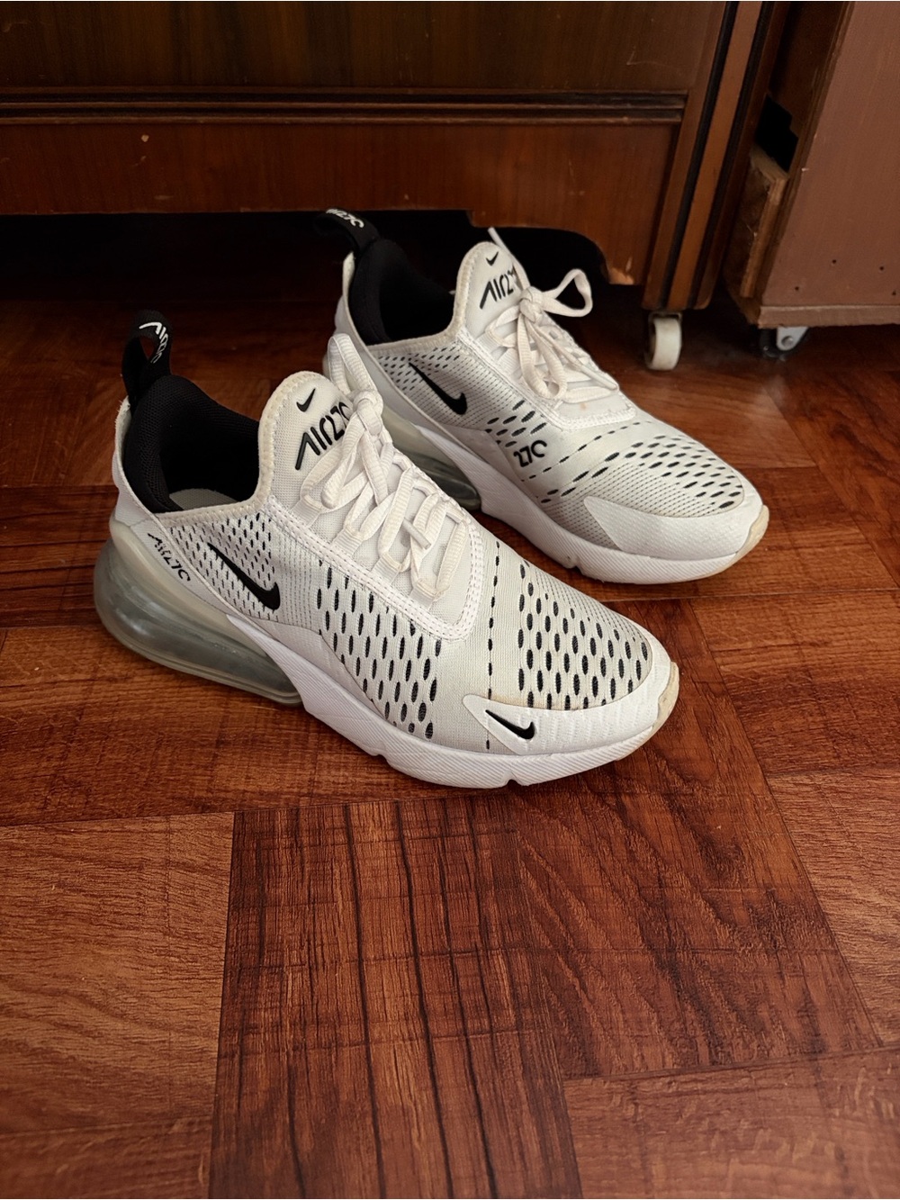 Nike Air Max 270 Women's Sneakers - White/Black